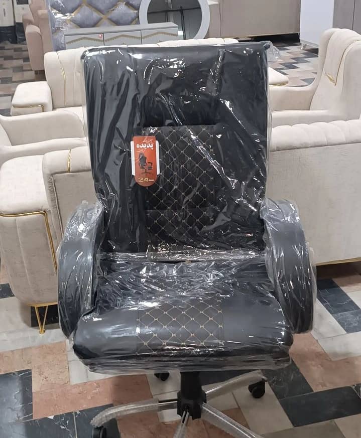 صندلی اداری مدیریتی مدل لاندا