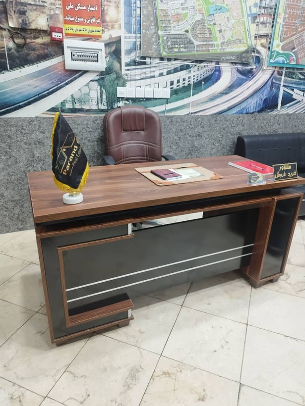 میز مدیریت اداری لیندا